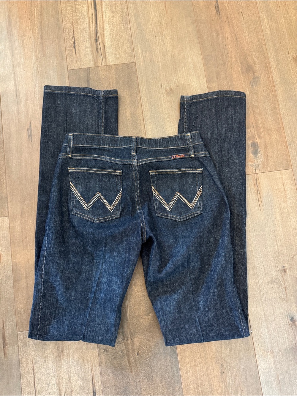 Wrangler Q Baby jeans. Size 5/6. 38” inseam